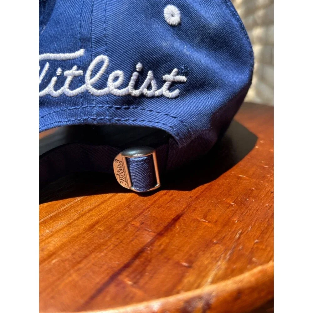 Lot of 2 Titleist Adjustable Golf Baseball Caps Navy Gray Blue Embroidered Logo
